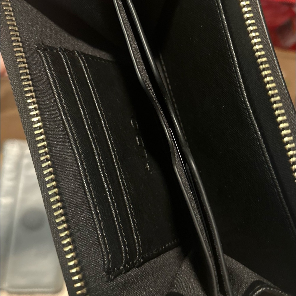 ALDO wallet - Picture 3 of 3